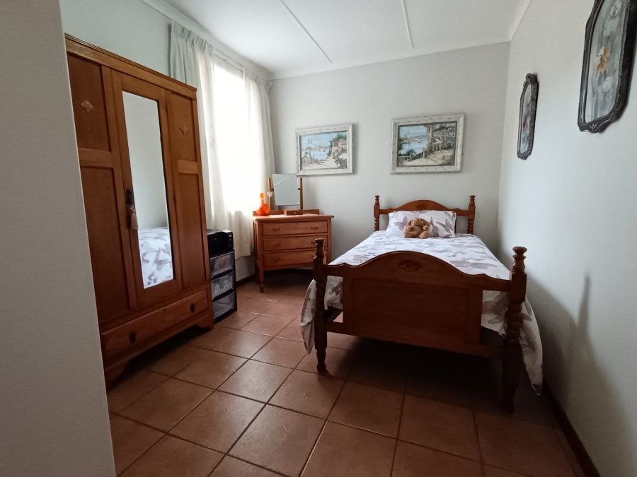 3 Bedroom Property for Sale in Jeffreys Bay Central Eastern Cape